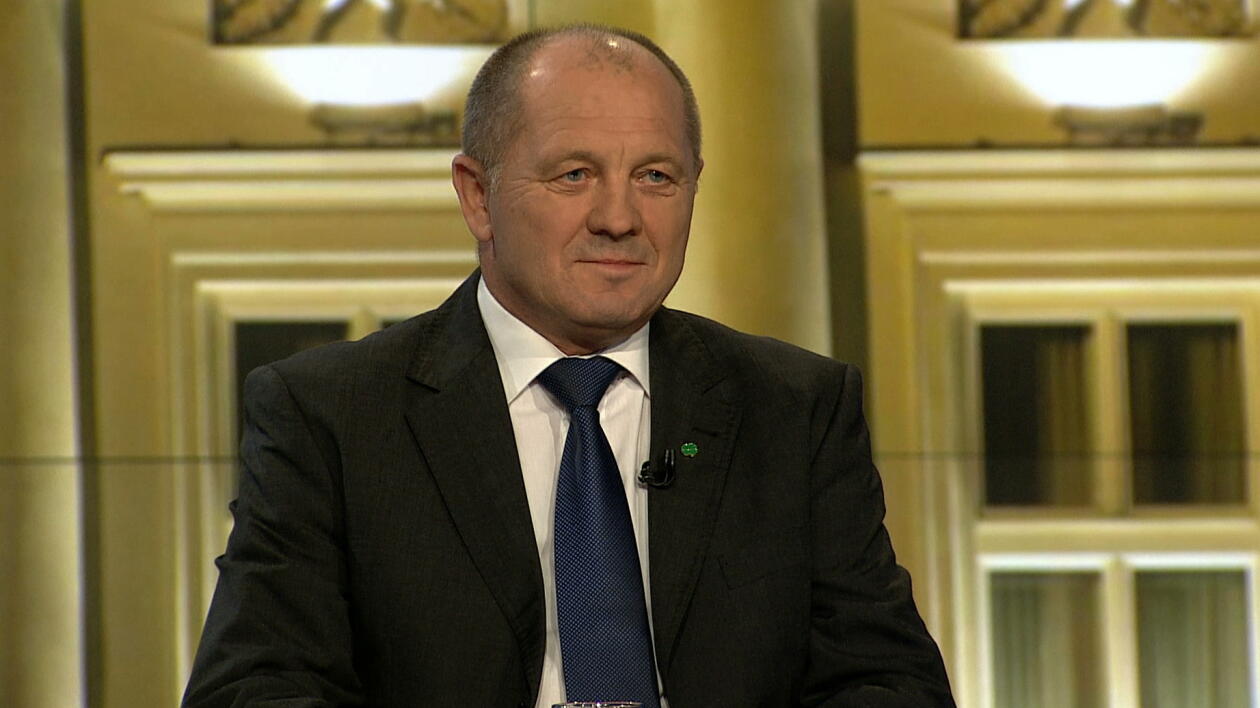 Sawicki: Bruksela proponuje 300 mln euro dla producentów mleka. To za mało
